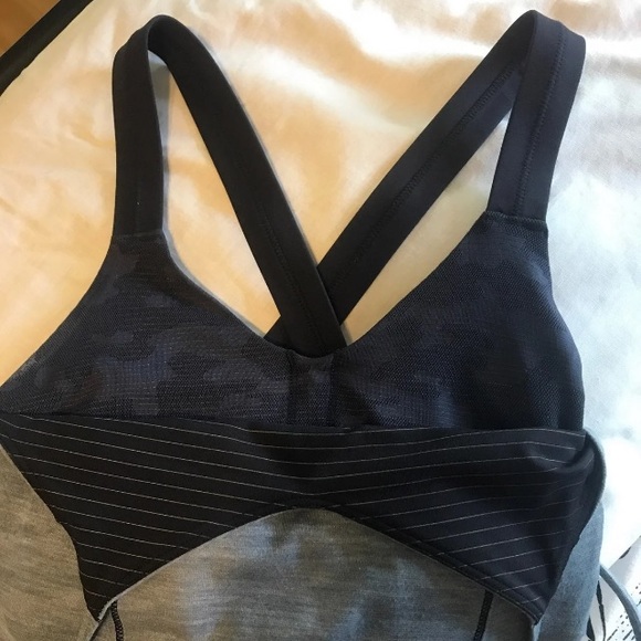 Lululemon Run for Gold Tank - Picture 4 of 6